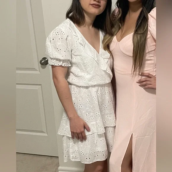 H&M Cream Eyelet Ruffle Dress - Picture 2 of 2